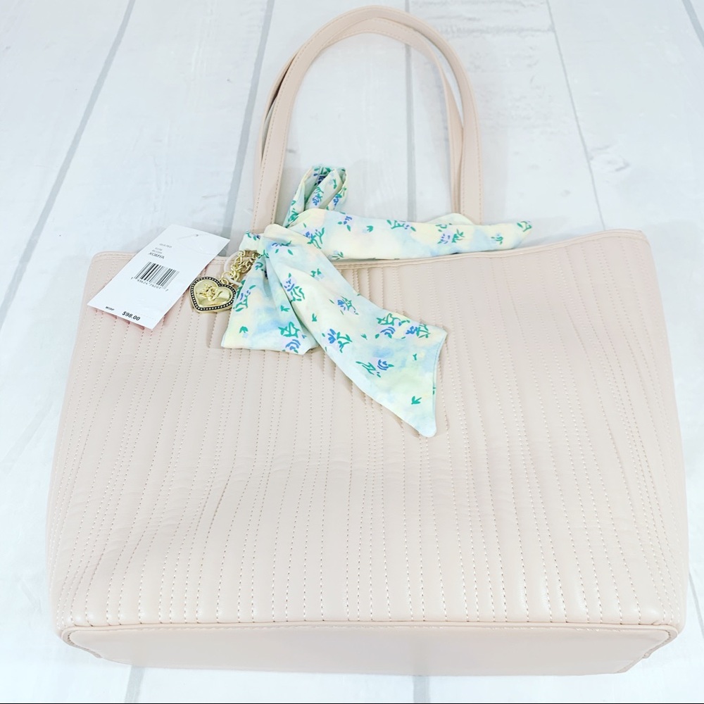 Betsey Johnson Xomya Pink Quilted Blush Tote New - Picture 13 of 15
